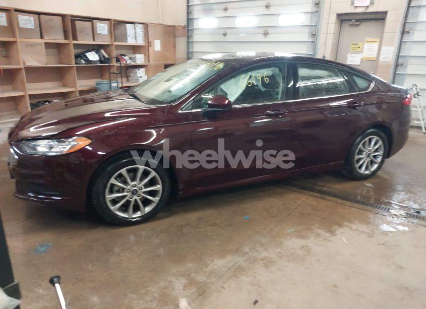 Photo 2 of 2017 Ford Fusion SE (VIN 3FA6P0HD0HR394002)