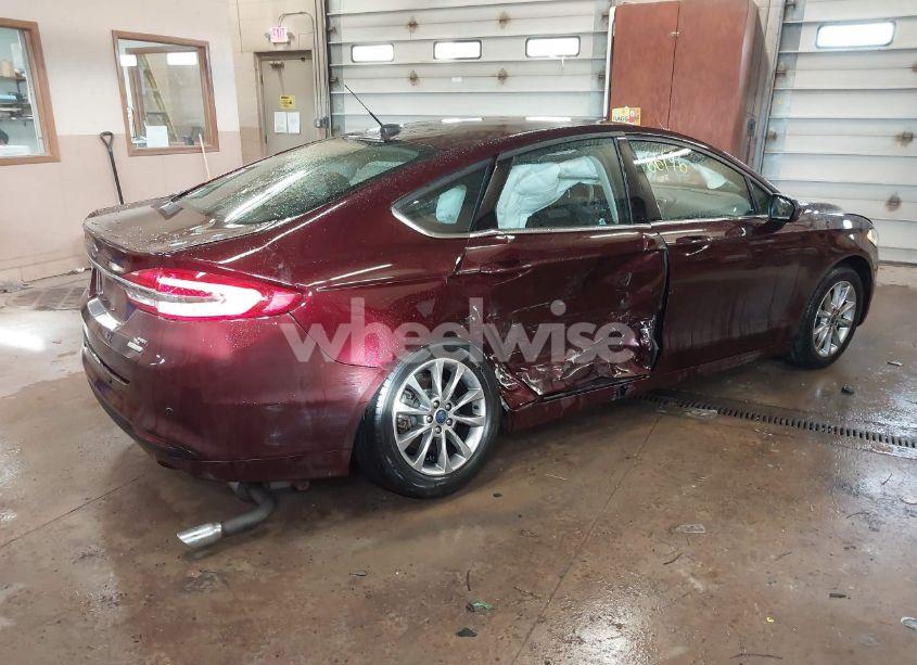 Photo 4 of 2017 Ford Fusion SE (VIN 3FA6P0HD0HR394002)