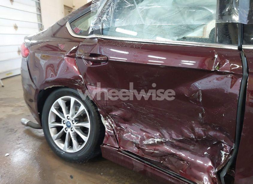 Photo 6 of 2017 Ford Fusion SE (VIN 3FA6P0HD0HR394002)