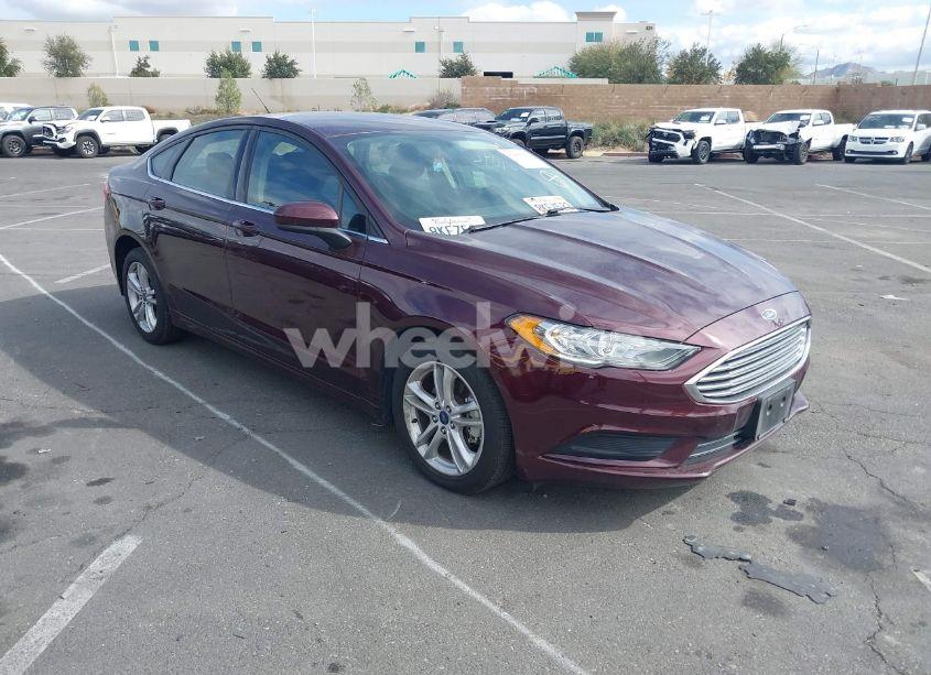 2018 Ford Fusion SE (VIN 3FA6P0HD0JR158777) main photo