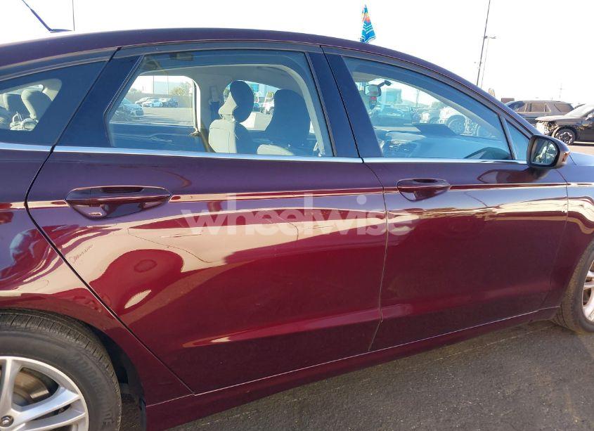 Photo 14 of 2018 Ford Fusion SE (VIN 3FA6P0HD0JR158777)