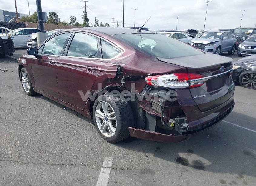 Photo 3 of 2018 Ford Fusion SE (VIN 3FA6P0HD0JR158777)