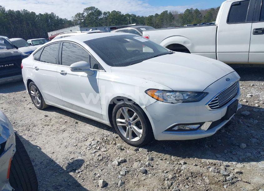 2018 Ford Fusion SE (VIN 3FA6P0HD0JR197790) main photo