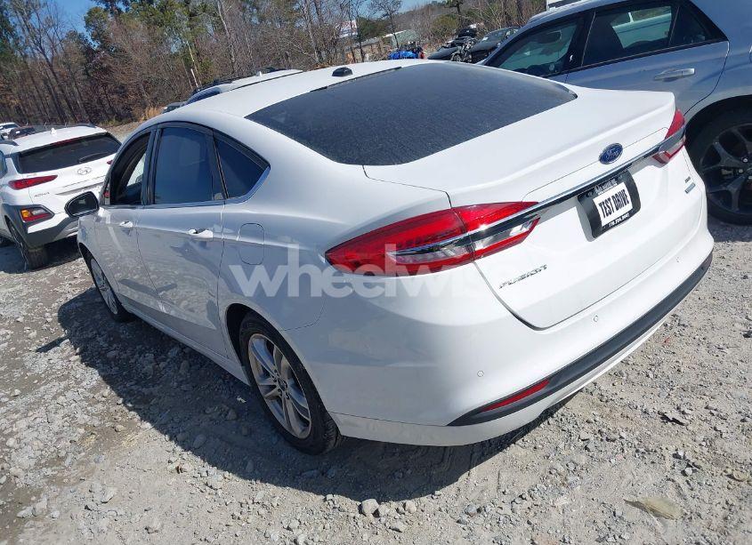 Photo 3 of 2018 Ford Fusion SE (VIN 3FA6P0HD0JR197790)