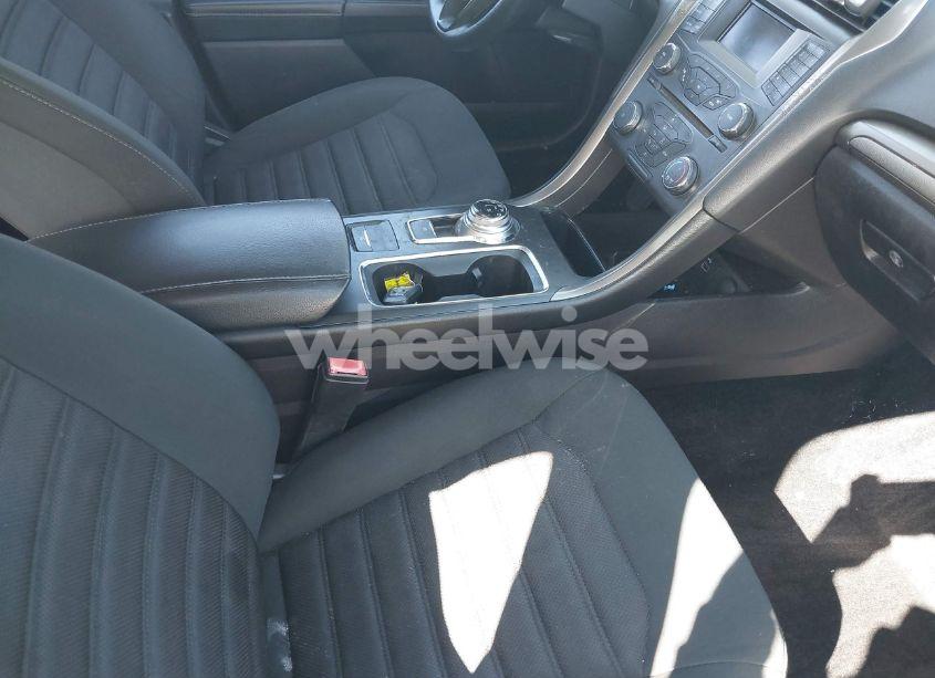 Photo 5 of 2018 Ford Fusion SE (VIN 3FA6P0HD0JR197790)