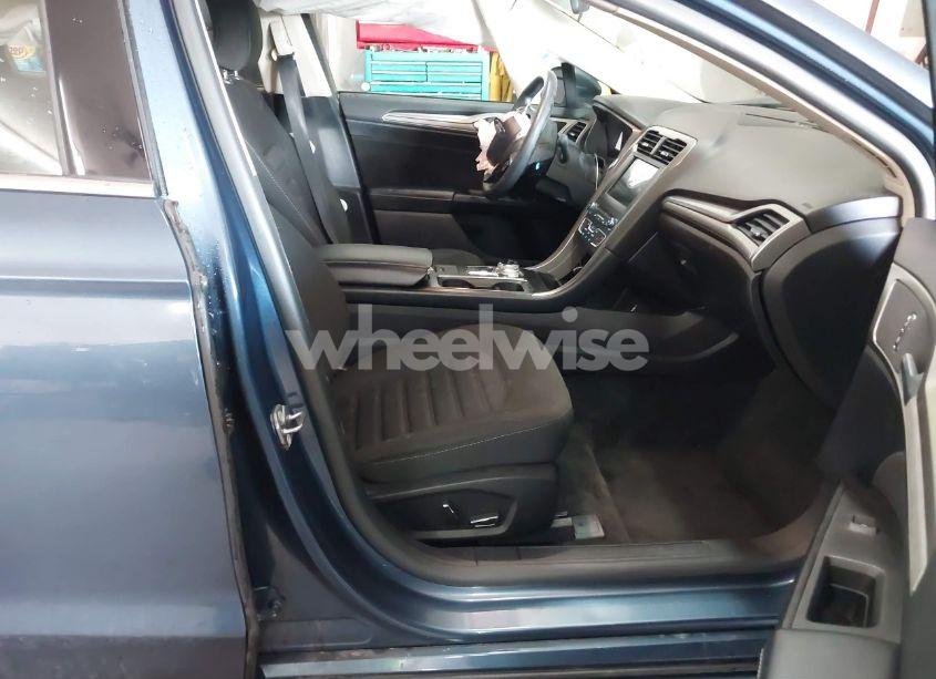 Photo 5 of 2018 Ford Fusion SE (VIN 3FA6P0HD0JR201966)