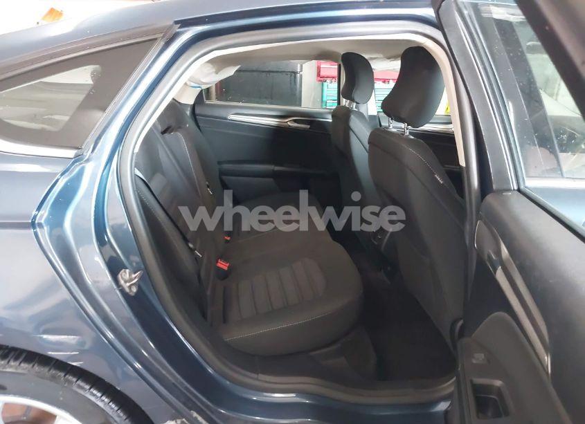 Photo 8 of 2018 Ford Fusion SE (VIN 3FA6P0HD0JR201966)