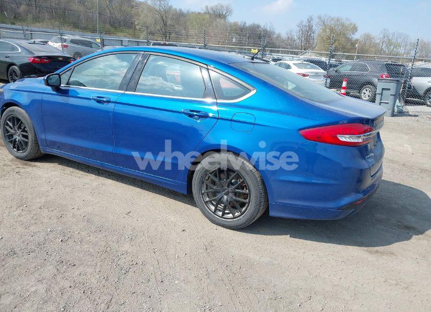 Photo 3 of 2018 Ford Fusion SE (VIN 3FA6P0HD0JR245224)