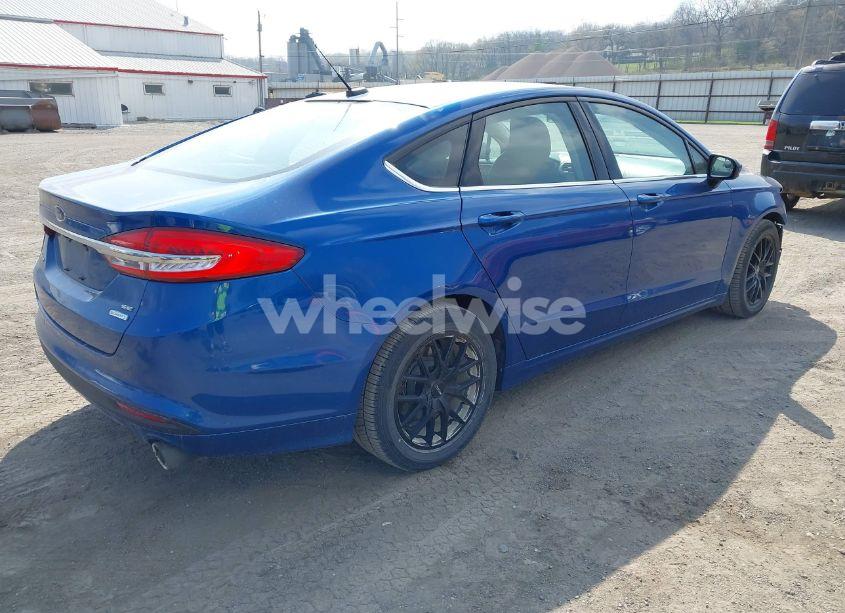 Photo 4 of 2018 Ford Fusion SE (VIN 3FA6P0HD0JR245224)