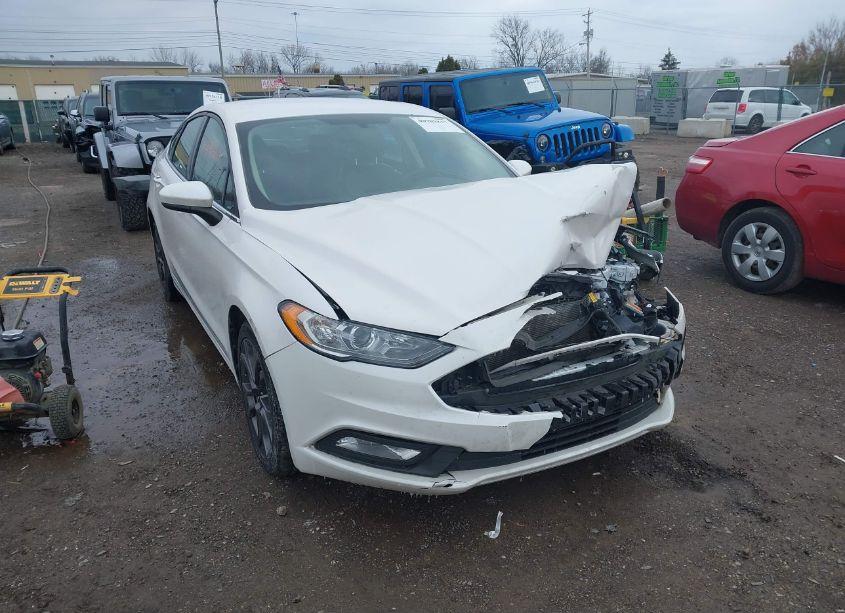 2018 Ford Fusion SE (VIN 3FA6P0HD0JR245417) main photo