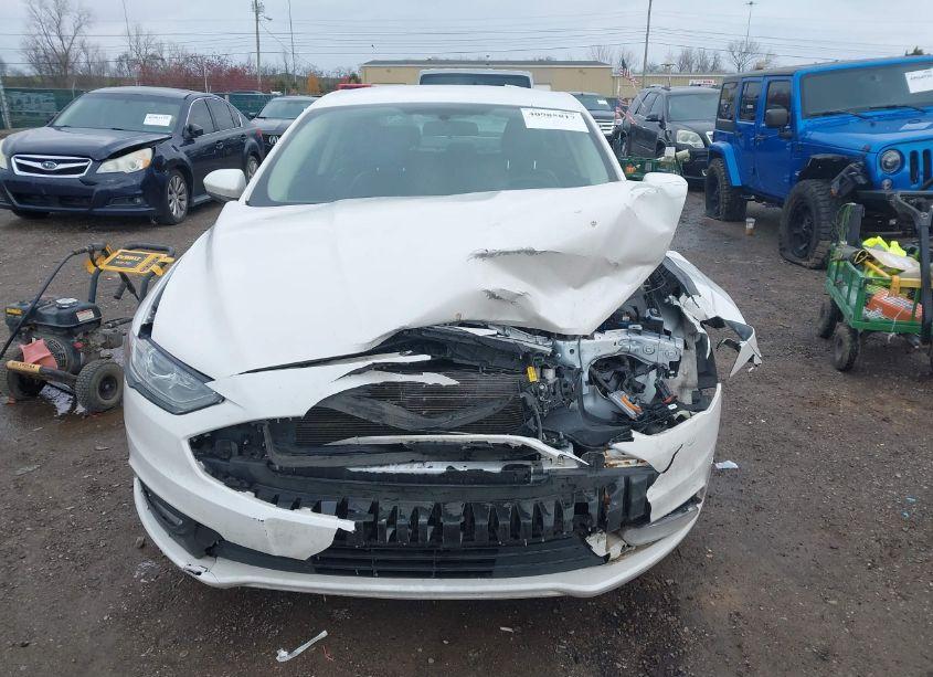 Photo 12 of 2018 Ford Fusion SE (VIN 3FA6P0HD0JR245417)