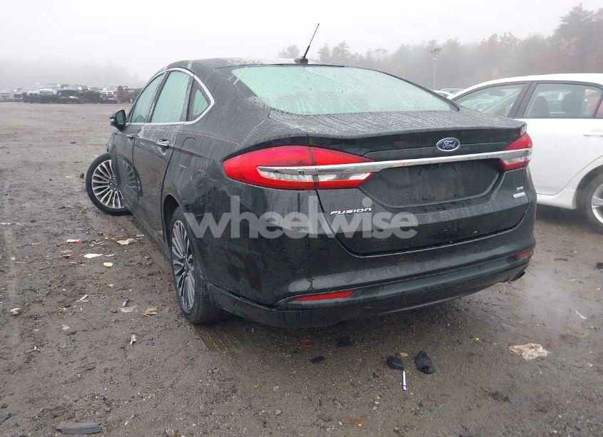 Photo 3 of 2018 Ford Fusion SE (VIN 3FA6P0HD0JR272178)