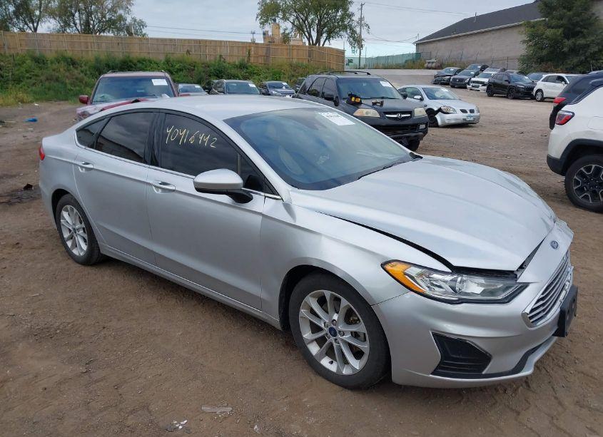 2019 Ford Fusion SE (VIN 3FA6P0HD0KR103845) main photo