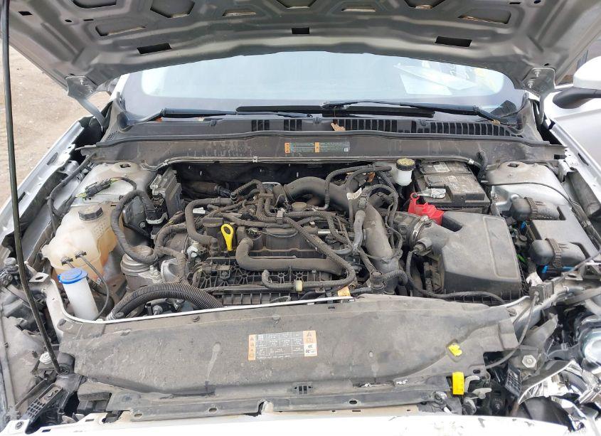 Photo 10 of 2019 Ford Fusion SE (VIN 3FA6P0HD0KR103845)