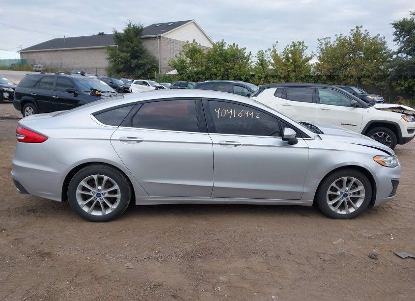 Photo 13 of 2019 Ford Fusion SE (VIN 3FA6P0HD0KR103845)