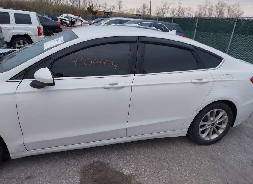 Photo 14 of 2019 Ford Fusion SE (VIN 3FA6P0HD0KR130480)