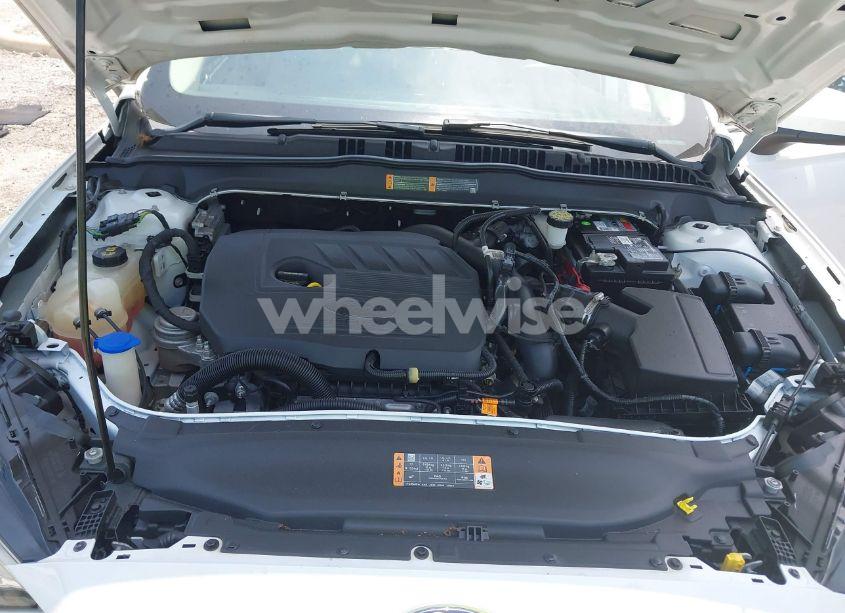 Photo 10 of 2019 Ford Fusion SE (VIN 3FA6P0HD0KR145819)