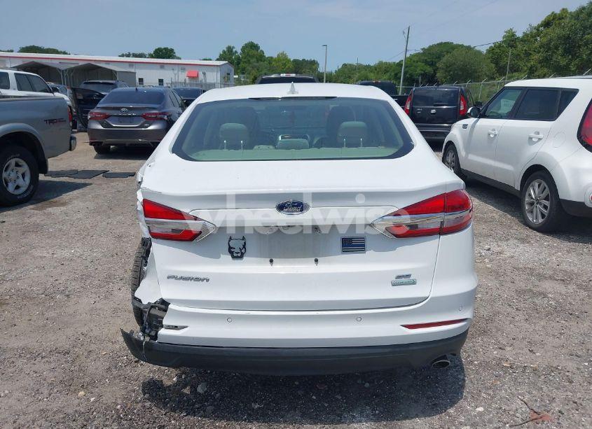 Photo 16 of 2019 Ford Fusion SE (VIN 3FA6P0HD0KR145819)
