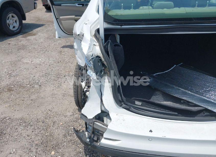 Photo 6 of 2019 Ford Fusion SE (VIN 3FA6P0HD0KR145819)