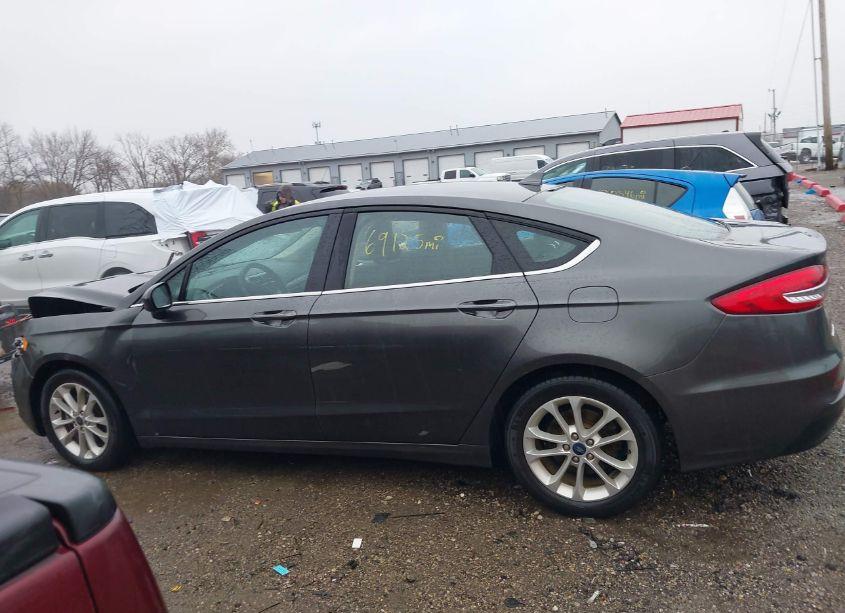 Photo 14 of 2019 Ford Fusion SE (VIN 3FA6P0HD0KR149806)
