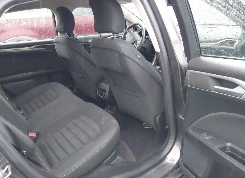 Photo 8 of 2019 Ford Fusion SE (VIN 3FA6P0HD0KR149806)