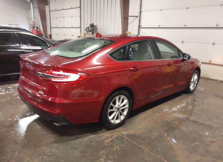 Photo 4 of 2019 Ford Fusion SE (VIN 3FA6P0HD0KR198939)