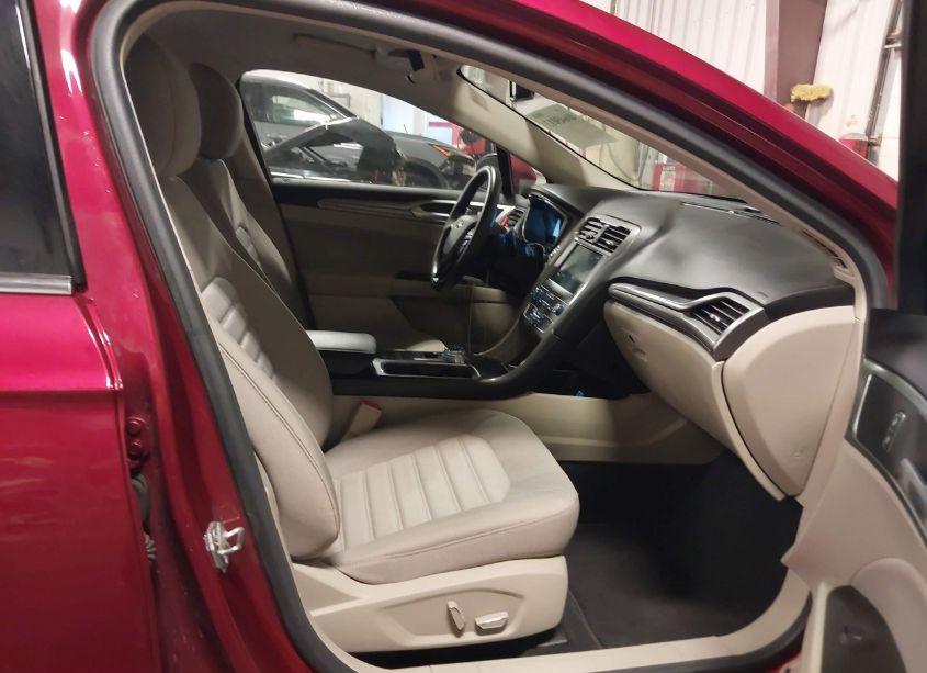 Photo 5 of 2019 Ford Fusion SE (VIN 3FA6P0HD0KR198939)