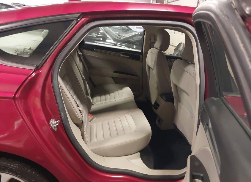 Photo 8 of 2019 Ford Fusion SE (VIN 3FA6P0HD0KR198939)