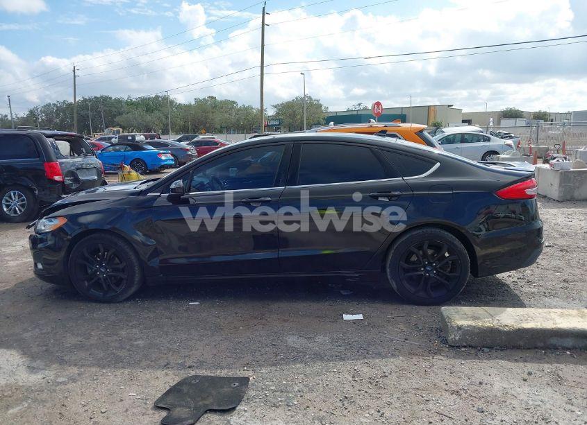 Photo 15 of 2019 Ford Fusion SE (VIN 3FA6P0HD0KR229543)