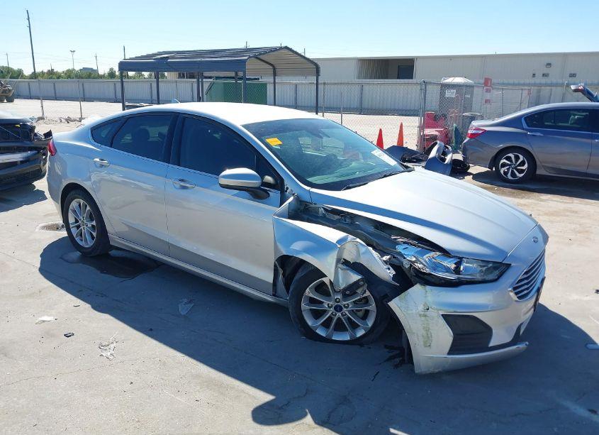 2019 Ford Fusion SE (VIN 3FA6P0HD0KR255429) main photo