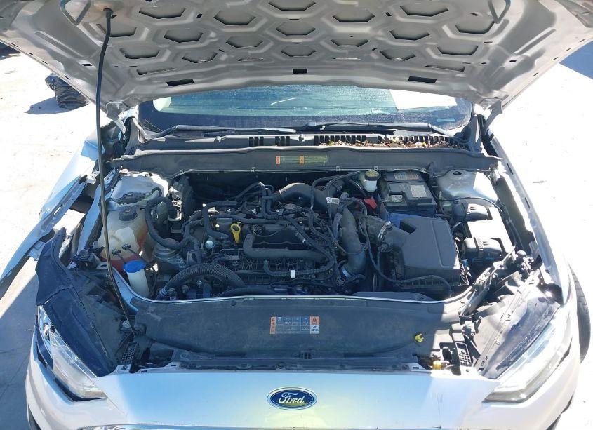 Photo 10 of 2019 Ford Fusion SE (VIN 3FA6P0HD0KR255429)