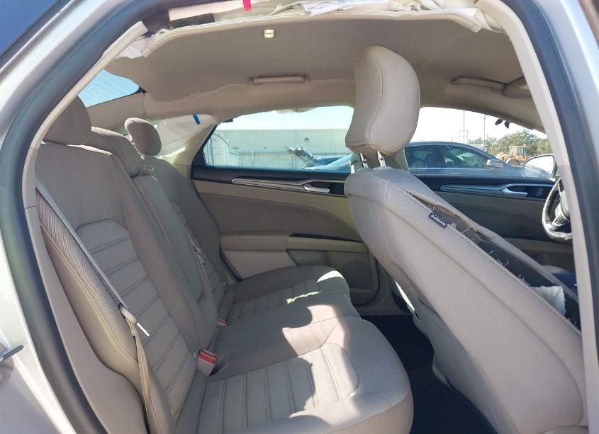 Photo 8 of 2019 Ford Fusion SE (VIN 3FA6P0HD0KR255429)