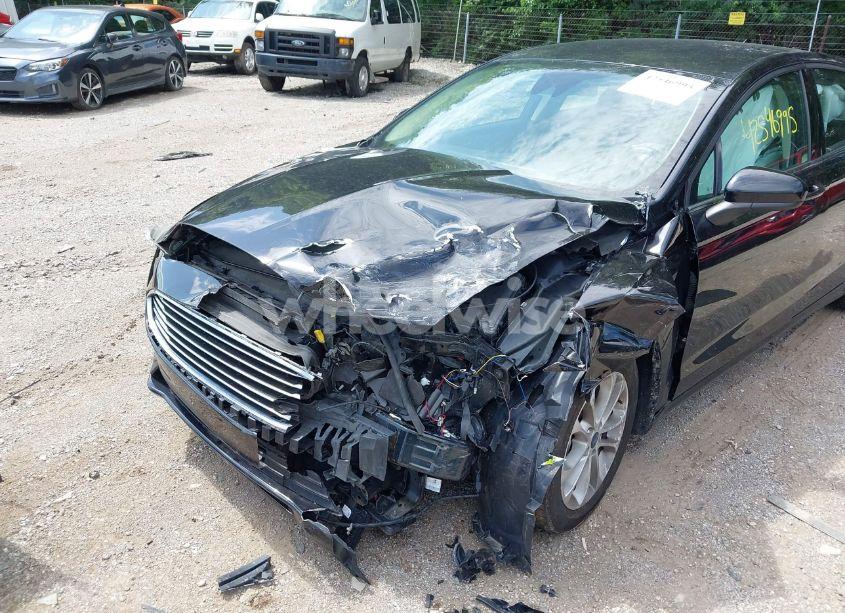 Photo 6 of 2019 Ford Fusion SE (VIN 3FA6P0HD0KR268083)