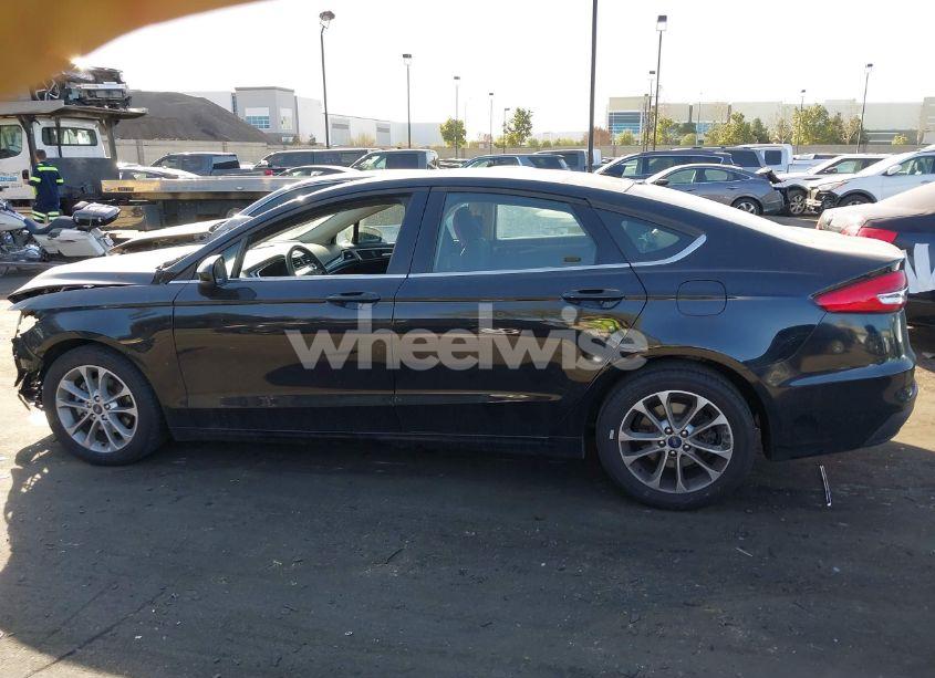 Photo 15 of 2020 Ford Fusion SE (VIN 3FA6P0HD0LR113227)