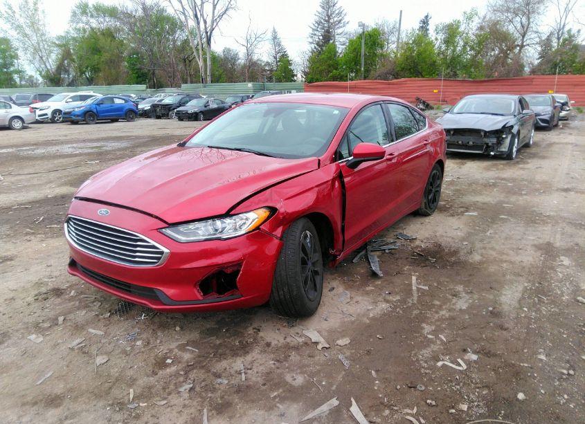 Photo 2 of 2020 Ford Fusion SE (VIN 3FA6P0HD0LR119822)