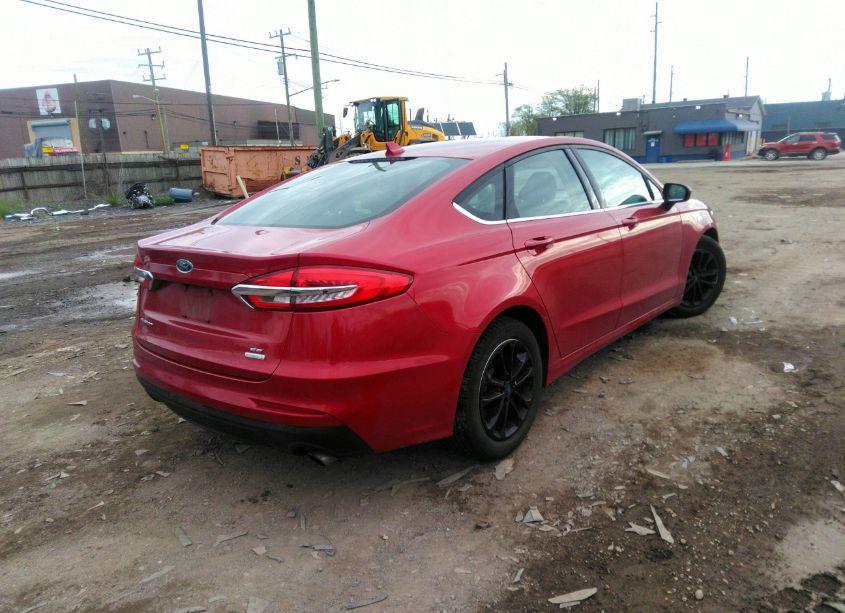 Photo 4 of 2020 Ford Fusion SE (VIN 3FA6P0HD0LR119822)