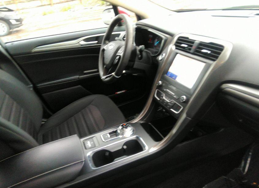 Photo 5 of 2020 Ford Fusion SE (VIN 3FA6P0HD0LR119822)