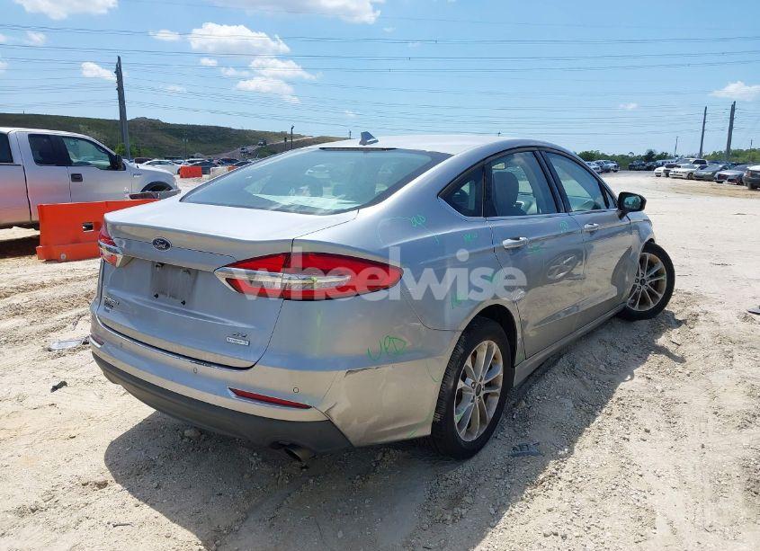 Photo 4 of 2020 Ford Fusion SE (VIN 3FA6P0HD0LR150679)