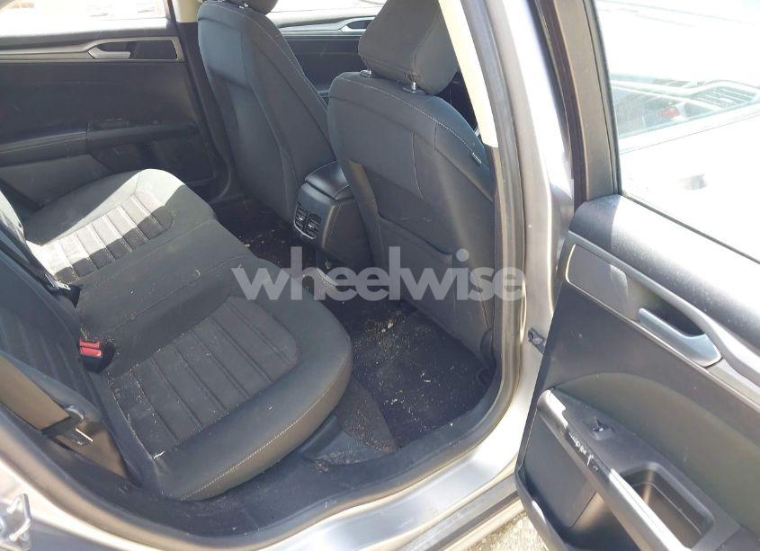 Photo 8 of 2020 Ford Fusion SE (VIN 3FA6P0HD0LR150679)