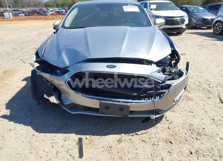 Photo 6 of 2020 Ford Fusion SE (VIN 3FA6P0HD0LR163786)