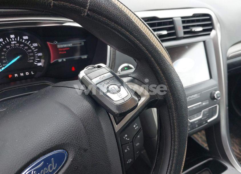 Photo 11 of 2020 Ford Fusion SE (VIN 3FA6P0HD0LR168292)