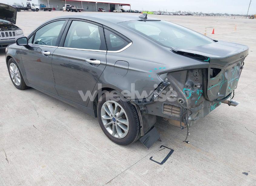Photo 3 of 2020 Ford Fusion SE (VIN 3FA6P0HD0LR168292)