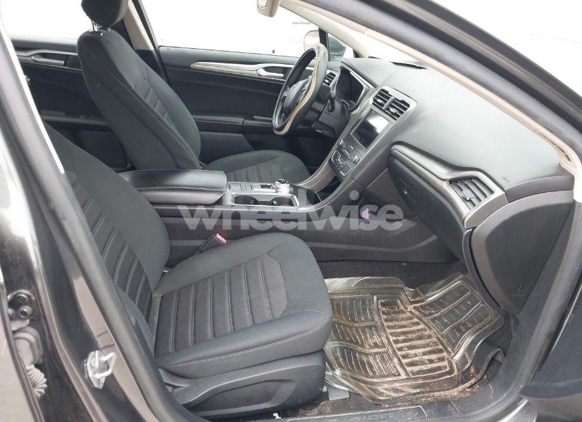 Photo 5 of 2020 Ford Fusion SE (VIN 3FA6P0HD0LR168292)