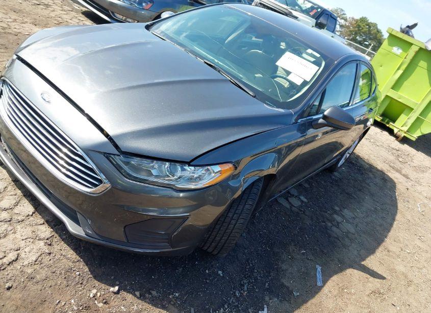 Photo 2 of 2020 Ford Fusion SE (VIN 3FA6P0HD0LR222349)