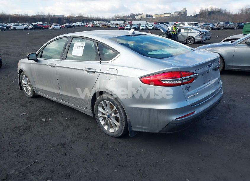 Photo 3 of 2020 Ford Fusion SE (VIN 3FA6P0HD0LR251835)