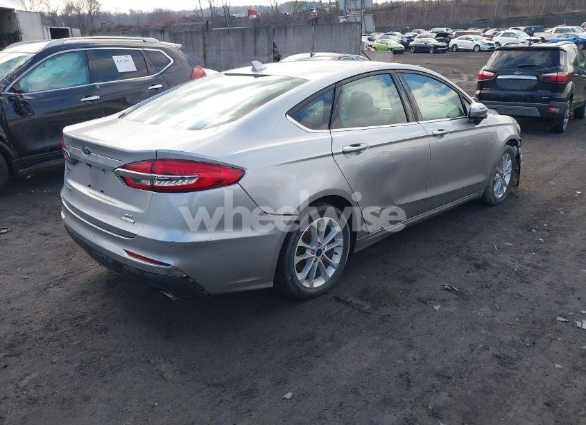 Photo 4 of 2020 Ford Fusion SE (VIN 3FA6P0HD0LR251835)