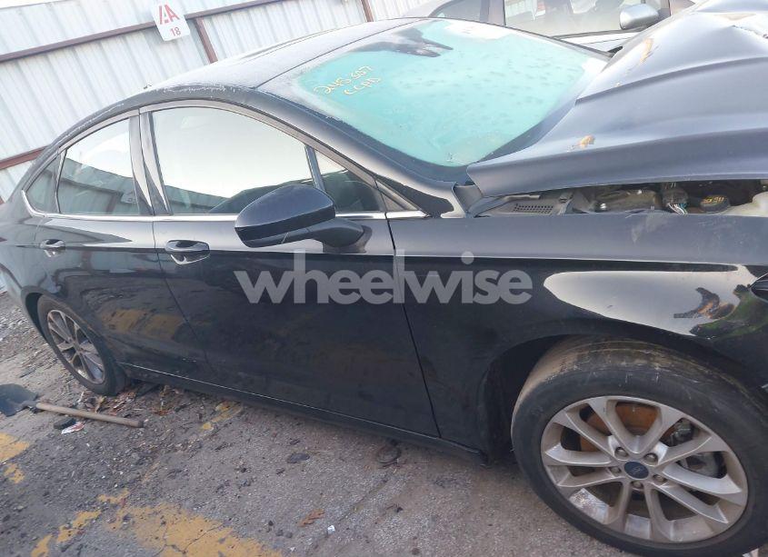 Photo 13 of 2020 Ford Fusion SE (VIN 3FA6P0HD0LR262205)