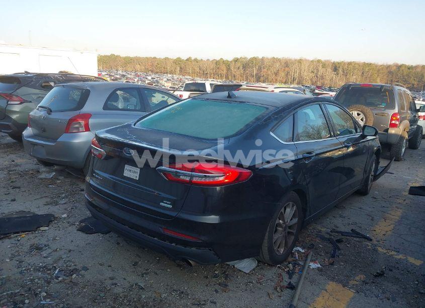 Photo 4 of 2020 Ford Fusion SE (VIN 3FA6P0HD0LR262205)