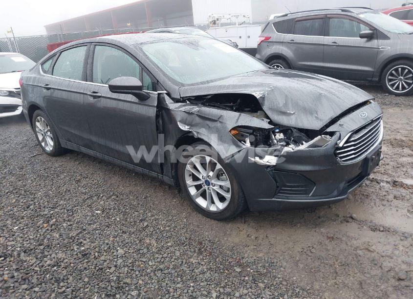 2020 Ford Fusion SE (VIN 3FA6P0HD0LR264097) main photo