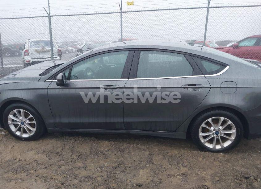 Photo 14 of 2020 Ford Fusion SE (VIN 3FA6P0HD0LR264097)